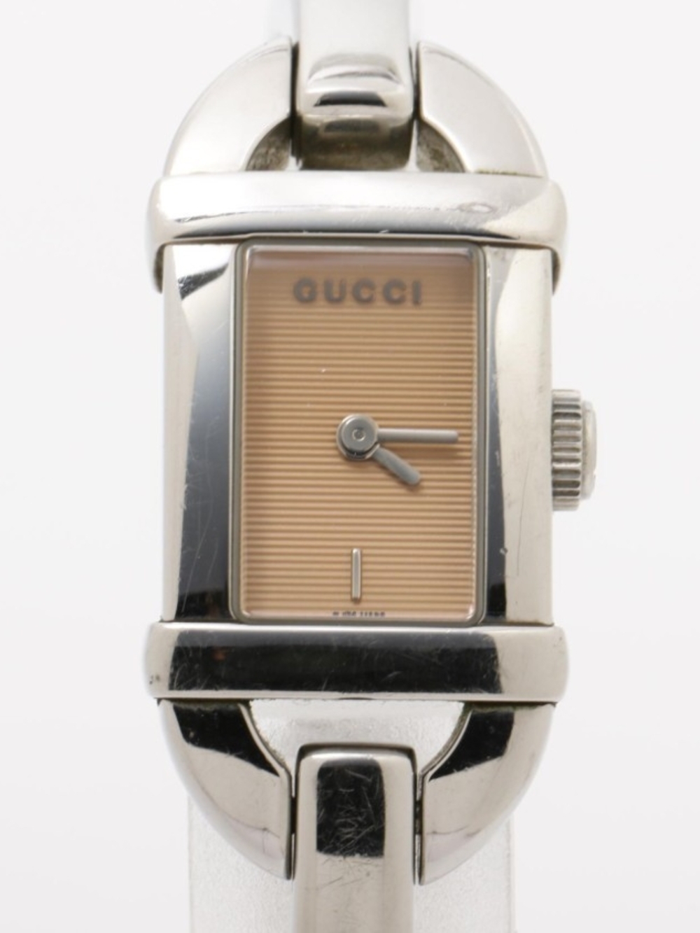 Gucci Silver-Tone Bangle Watch with Beige Ribbed Dial